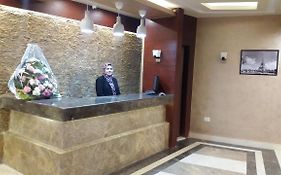 Grand Palace Hotel